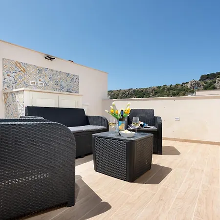 I Tre Golfi - A 300 Mt Dal Mare Apartment *